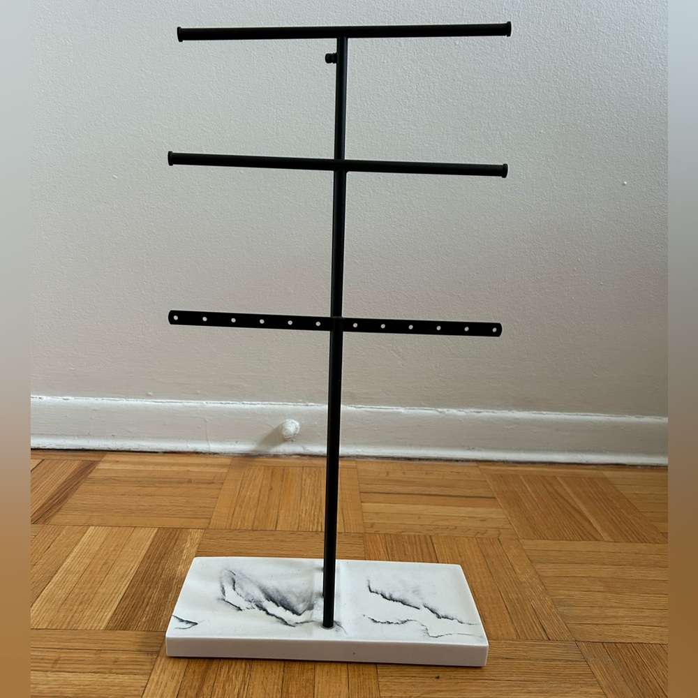 Jewerly Stand - 3-Tier Hanger